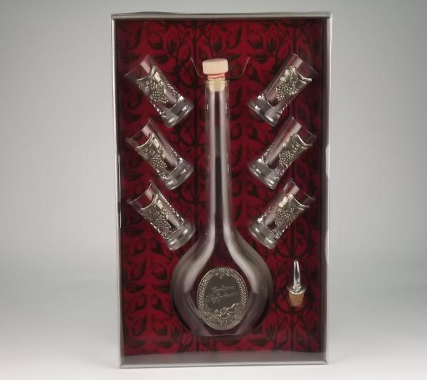 Набор д/водки 8 предметов "Сердечные поздравления"